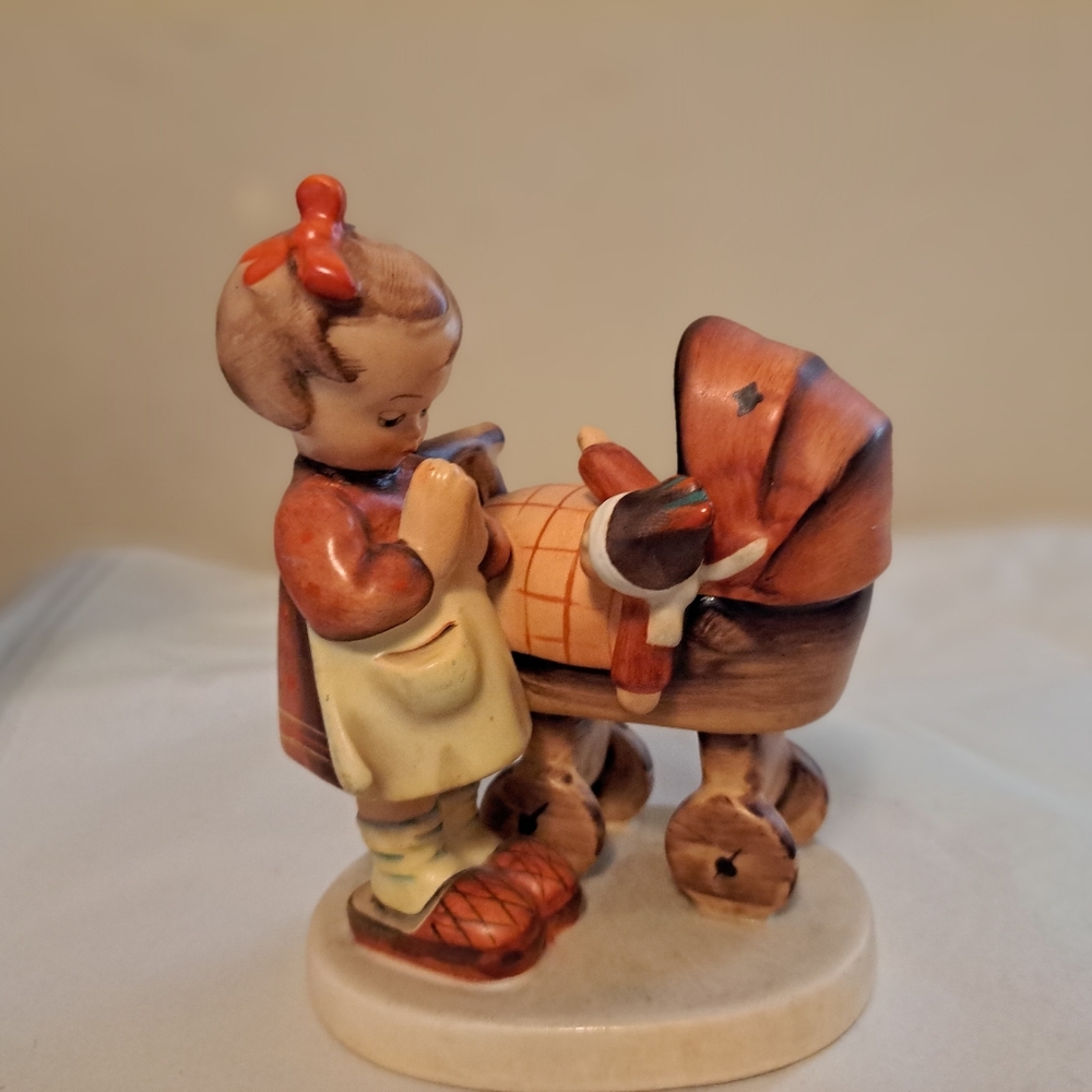 Hummel RARE TMK 2 1950-1955 Doll Mother Figurine Excellent